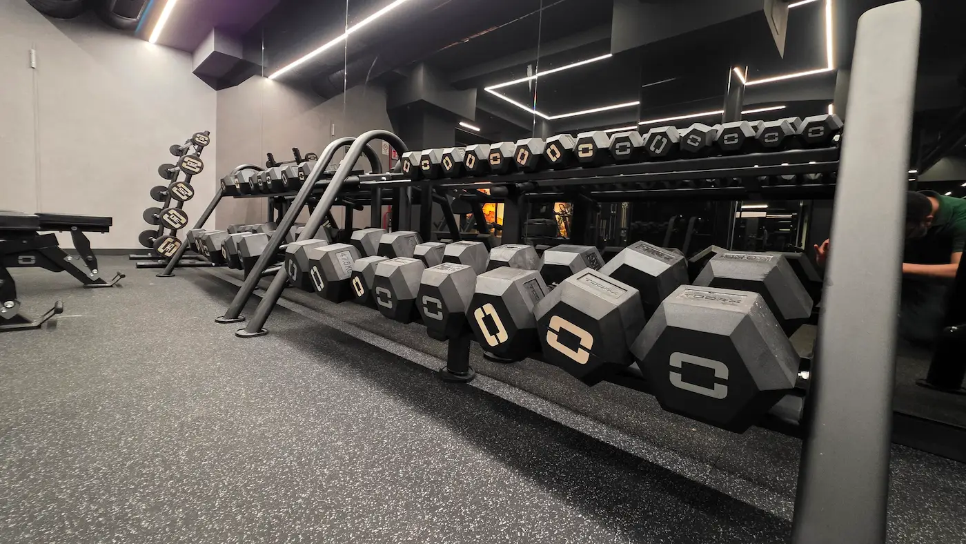 sala-pesi-palestra-gymhub